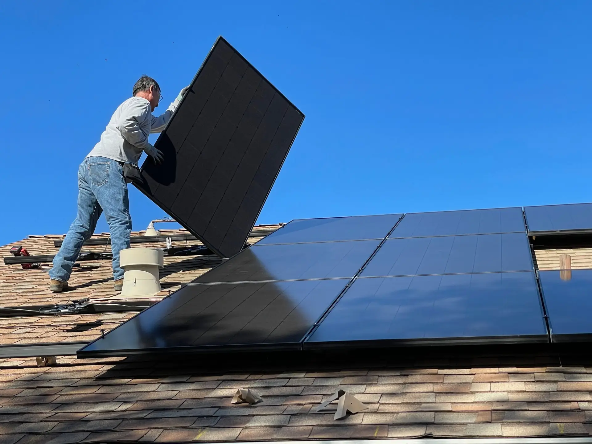 Read more about the article What is the payback on rooftop solar